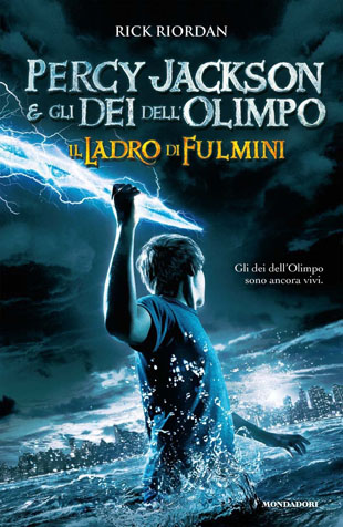 Copertina del libro "Percy Jackson & gli dei dell'Olimpo: Il ladro di fulmini".