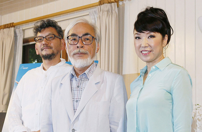 Hideaki Anno, Hayao Miyazaki e Yumi Matsutoya alla presentazione di "Si alza il vento" nel 2013.