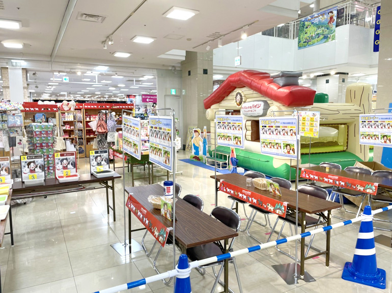 Pop-up store di "Heidi" al centro commerciale Yume Town Hamasen di Kumamoto.
